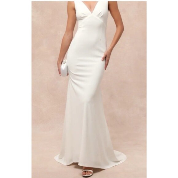 Lulus M White Formal Gown V Back Captivating Promise Mermaid Maxi Stretch NEW - Picture 1 of 15